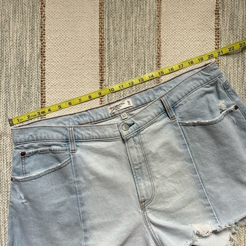 Abercrombie & Fitch Curve Love The Cut Off Light Blue Wash High Rise Shorts 34 - Picture 5 of 8